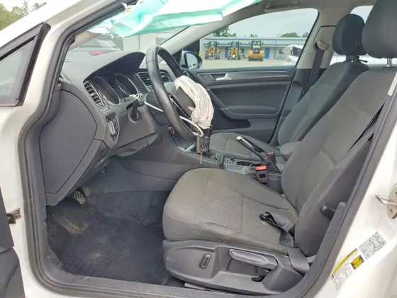 2019 Volkswagen Golf SportWagen S