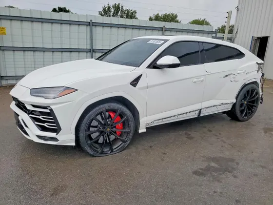 2022 Lamborghini Urus
