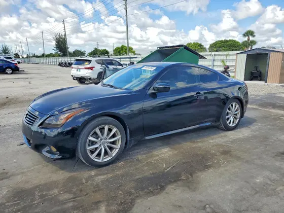 2015 INFINITI Q60 Coupe S Limited
