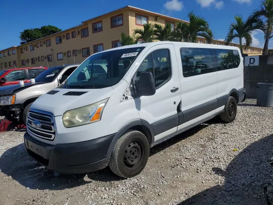 2015 Ford Transit Wagon XLT