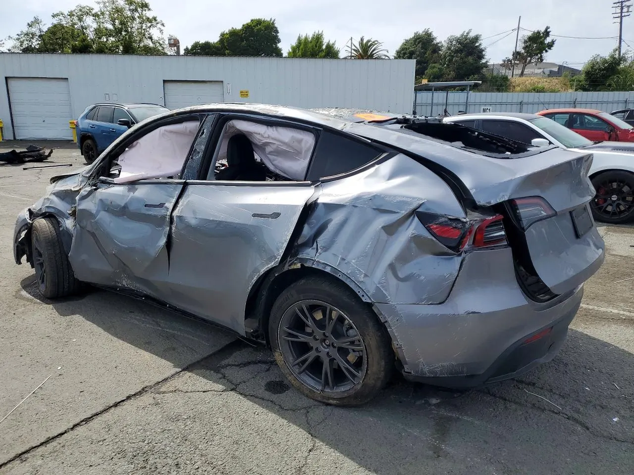 2025 Tesla Model Y Long Range