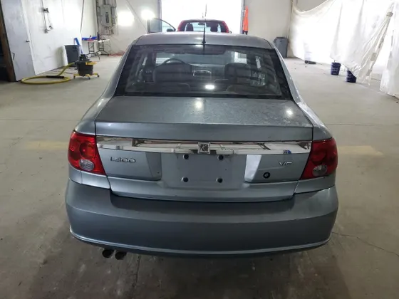 2005 Saturn L-Series L300