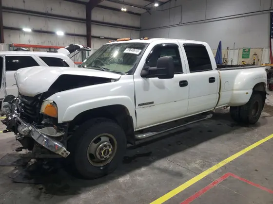 2004 GMC Sierra 3500 SLE