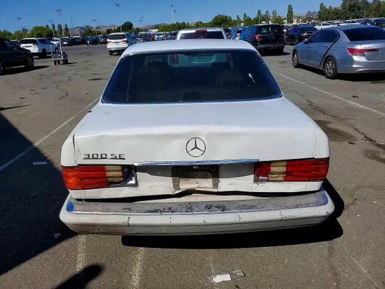 1989 Mercedes-Benz 300 Series 300SE