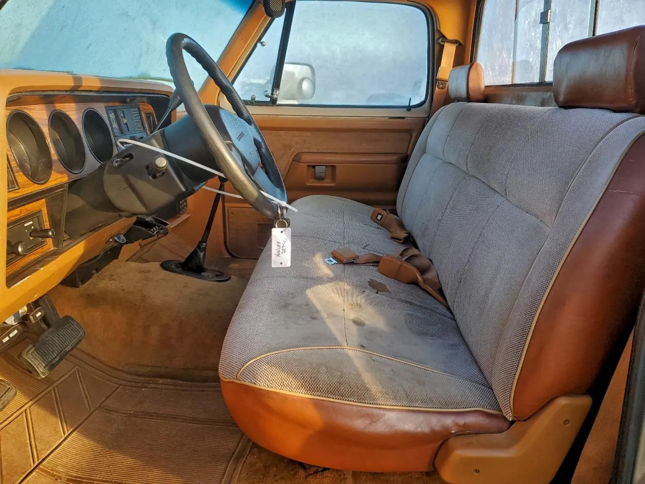 1992 Dodge D250 & W250 W200