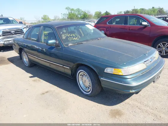 1995 Ford Crown Victoria LX