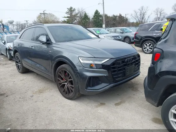 2020 Audi Q8 Premium Plus