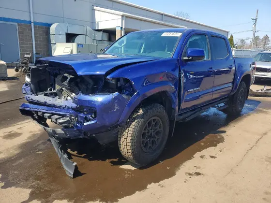 2022 Toyota Tacoma 4WD TRD Off Road