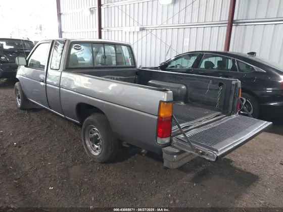 1989 Nissan Hardbody King Cab 2WD KING CAB