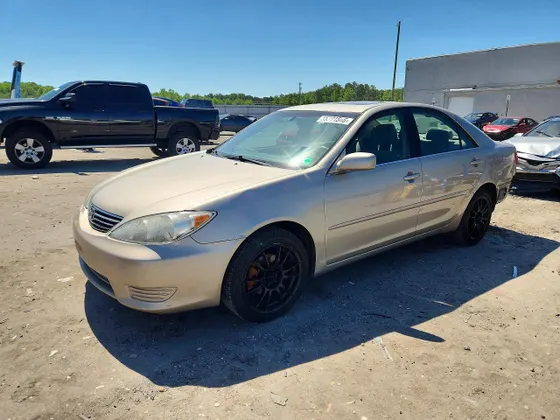 2006 Toyota Camry LE
