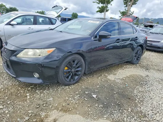 2013 Lexus ES 300h Hybrid