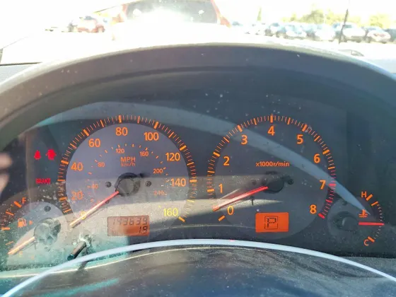 2004 INFINITI G35 Sedan w/Leather