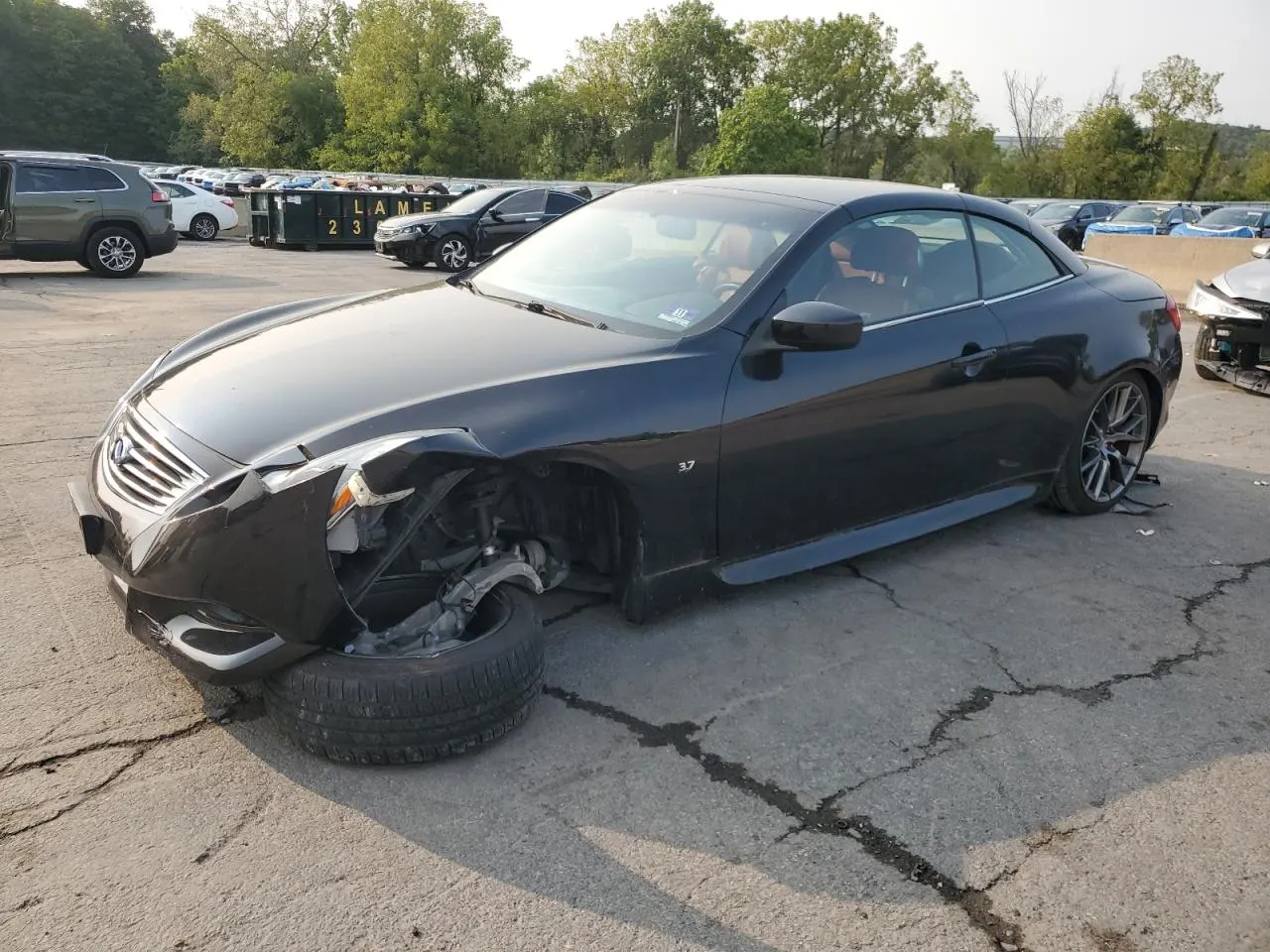 2014 INFINITI Q60 Convertible