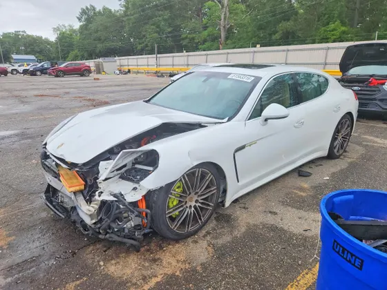 2015 Porsche Panamera S E-Hybrid