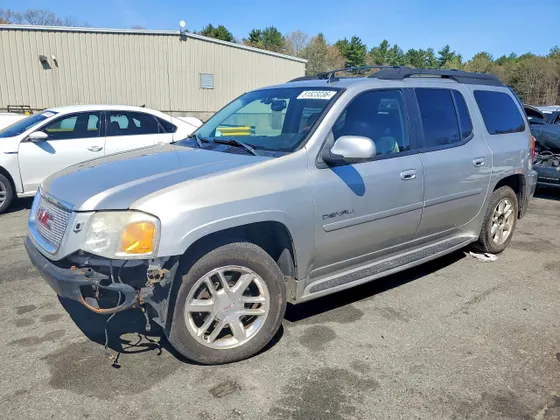 2006 GMC Envoy XL Denali