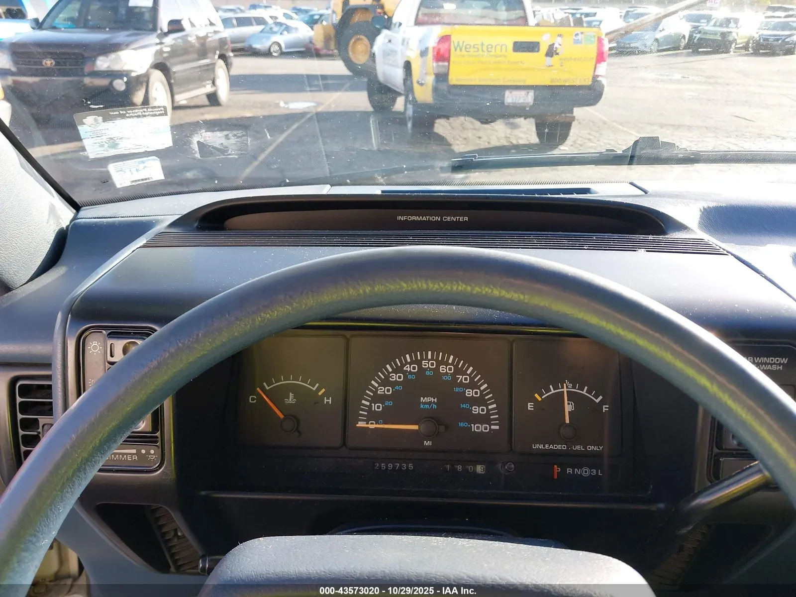 1993 Plymouth GRAND VOYAGER SE