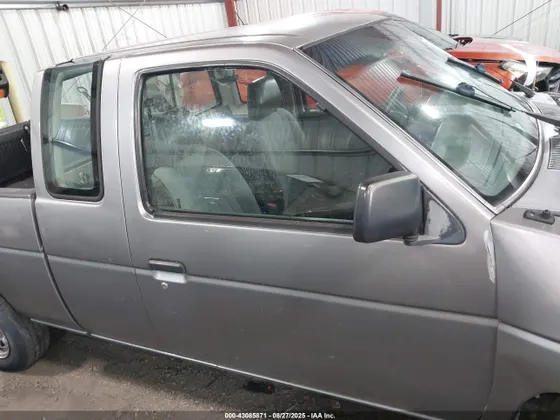 1989 Nissan Hardbody King Cab 2WD KING CAB