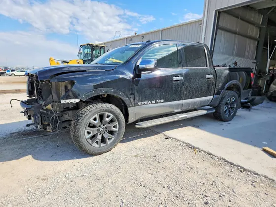 2020 Nissan Titan SV