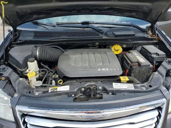 2015 Chrysler Town & Country Touring
