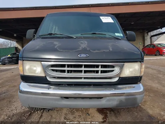 1998 Ford Club Wagon XL
