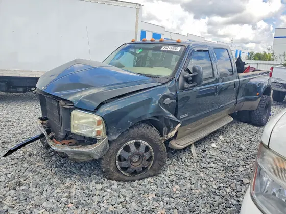 2005 Ford Super Duty F-350 DRW XL