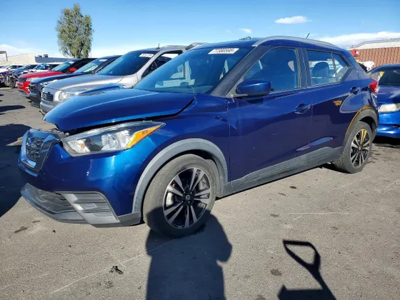 2020 Nissan Kicks SV