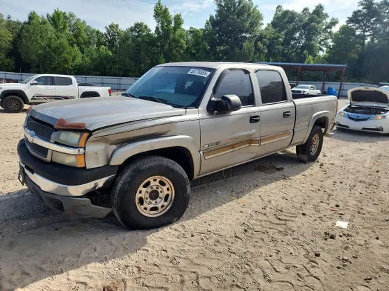 2003 Chevrolet Silverado 1500HD LS