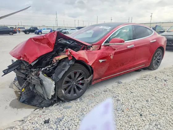 2020 Tesla Model S Performance