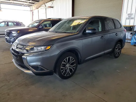 2018 Mitsubishi Outlander ES