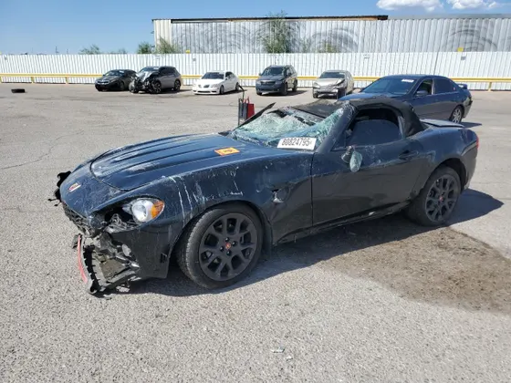 2020 FIAT 124 Spider Abarth