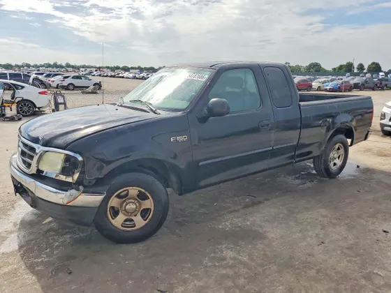 2004 Ford F-150 Heritage XL