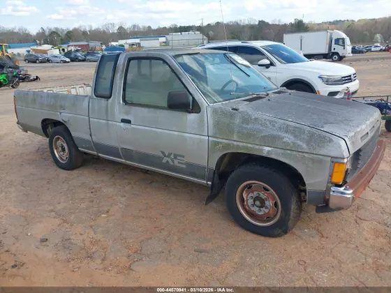 1987 Nissan Hardbody King Cab 2WD KING CAB