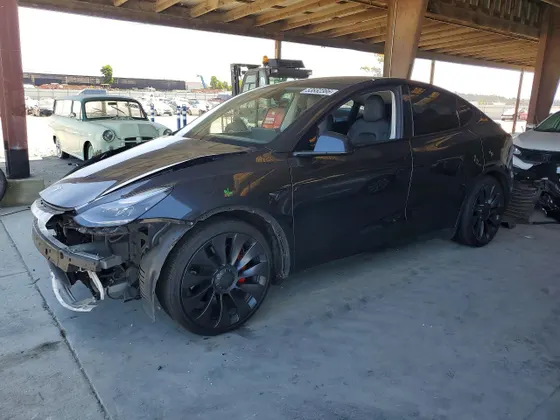 2024 Tesla Model Y Performance