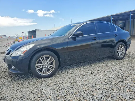 2013 INFINITI G37 Sedan x