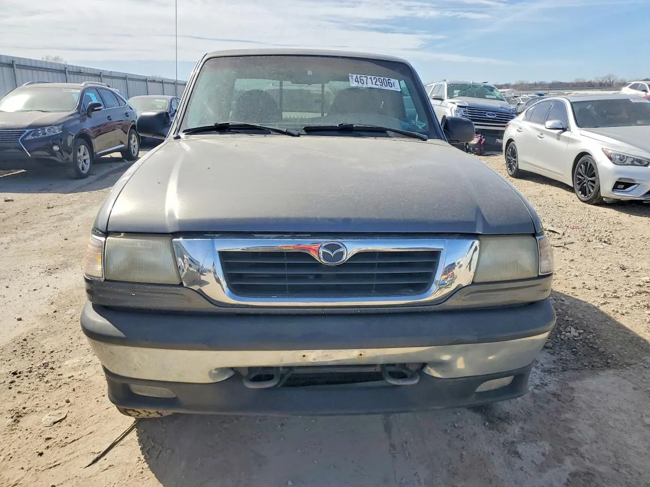 2000 Mazda B-Series 4WD Truck SE