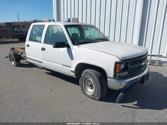 1198 Chevrolet C/K 3500 Crew Cab