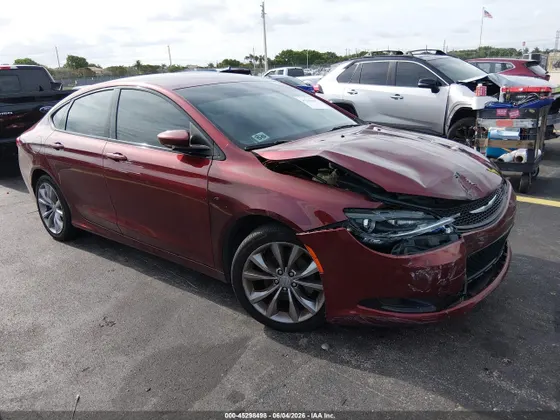 2015 Chrysler 200 S