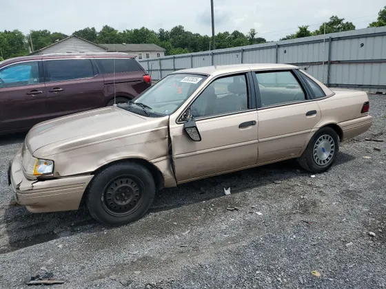 1993 Ford Tempo GL