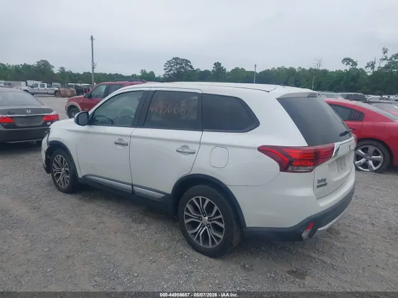 2016 Mitsubishi Outlander SE