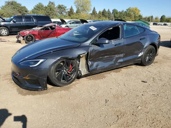 2026 Tesla Model S Plaid