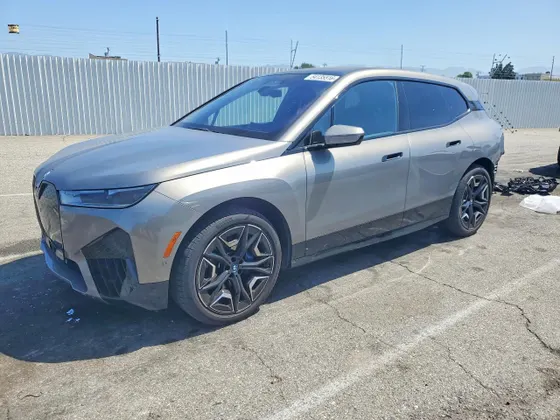 2024 BMW iX xDrive50