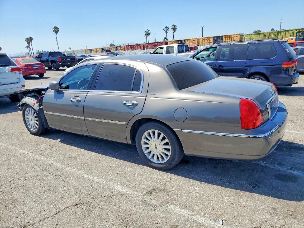 2004 Lincoln Town Car Ultimate