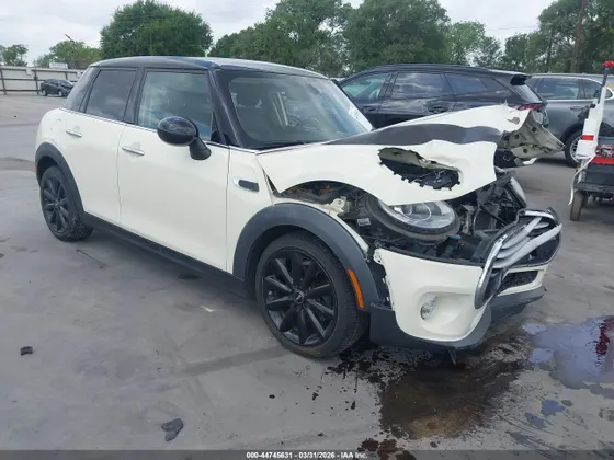 2015 MINI Cooper Hardtop 4 Door COOPER