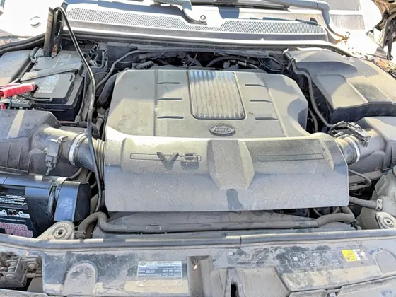 2011 Land Rover LR4 LUX
