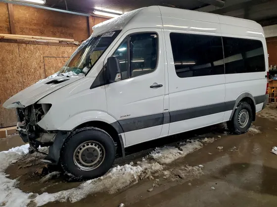 2015 Mercedes-Benz Sprinter Crew Vans 2500