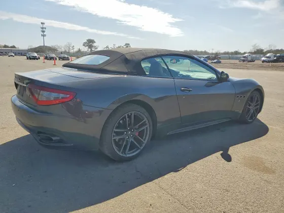 2017 Maserati GranTurismo Convertible Sport