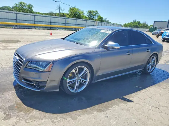 2014 Audi S8