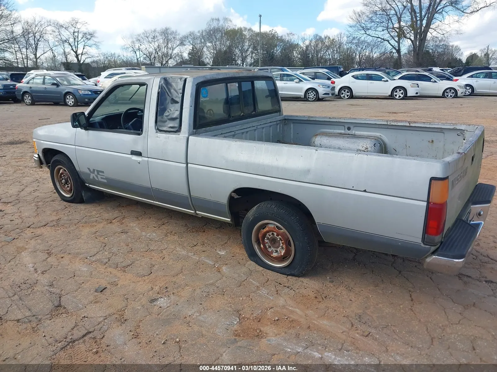 1987 Nissan Hardbody King Cab 2WD KING CAB