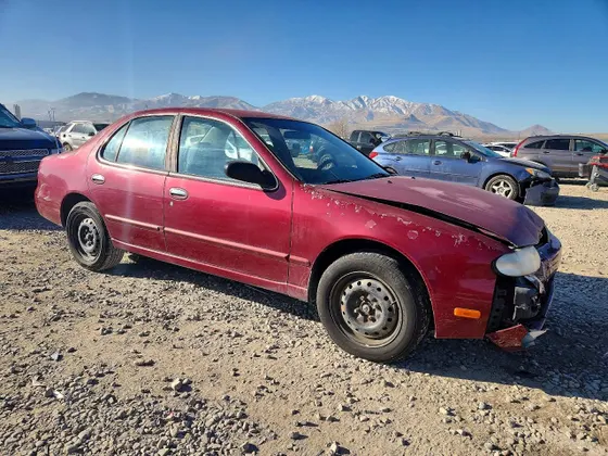 1997 Nissan Altima XE