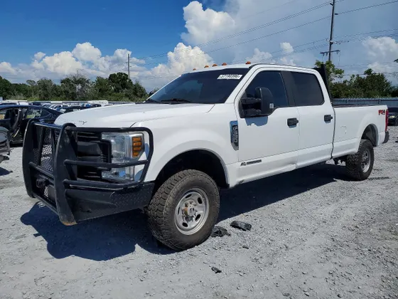 2018 Ford Super Duty F-350 SRW XL